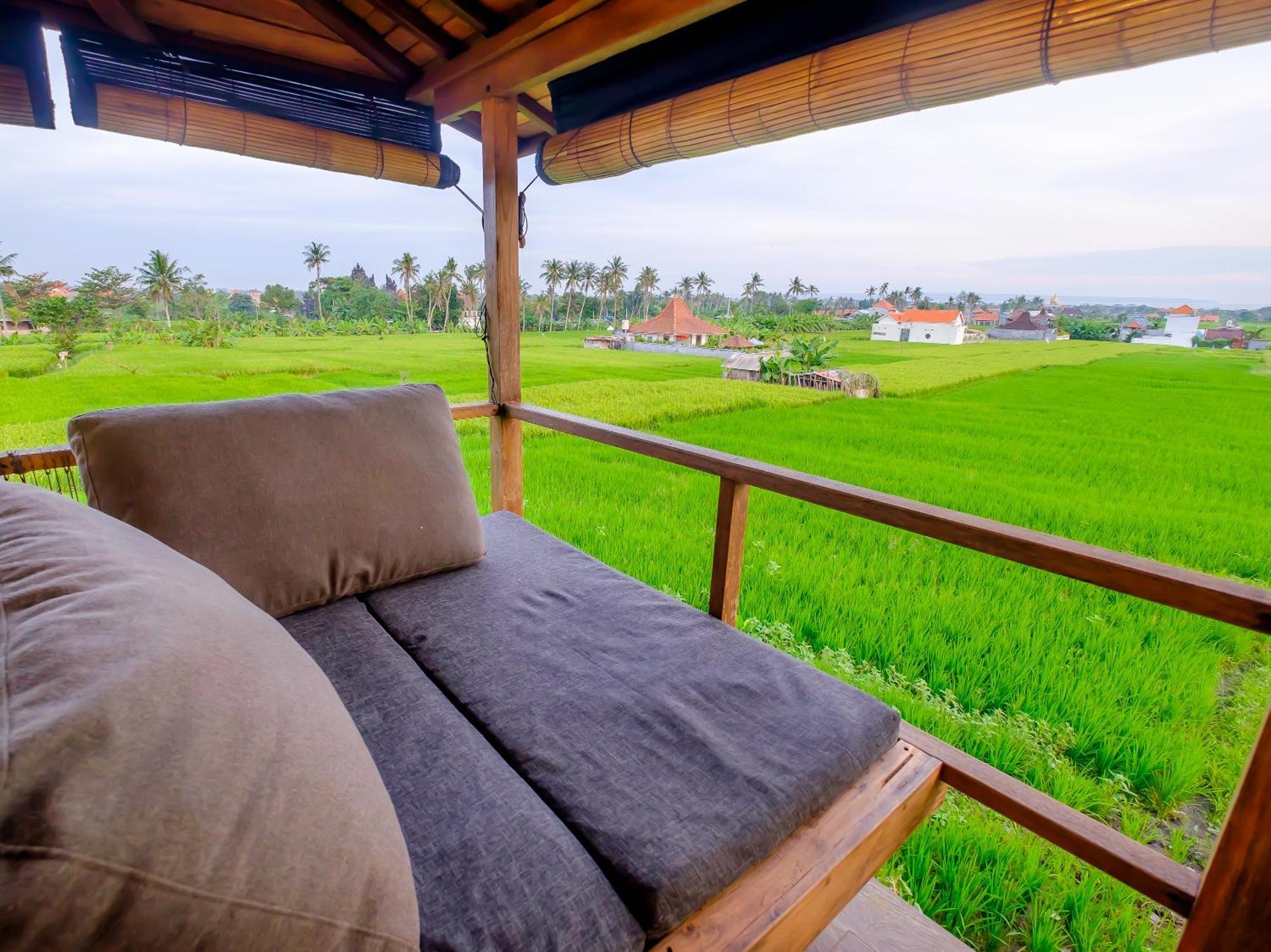 Canggu Wooden Green Paradise Bed & Breakfast Room photo