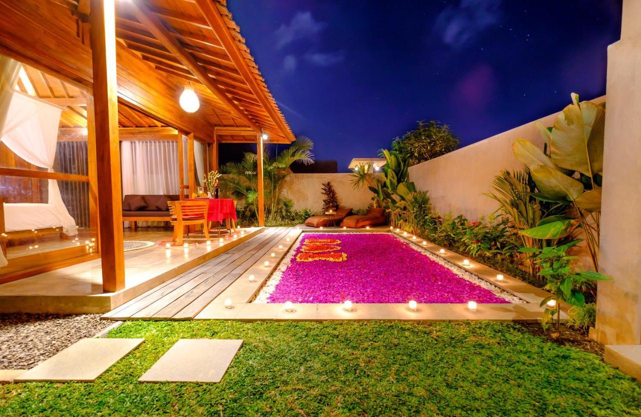 Canggu Wooden Green Paradise Bed & Breakfast Exterior photo